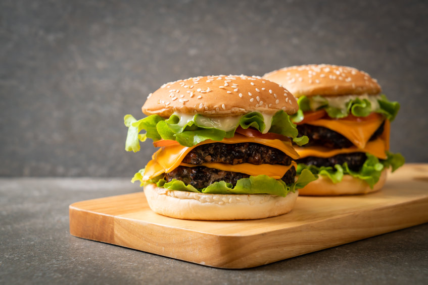 Lire la suite à propos de l’article Concocter un burger à la maison : comment trouver les bons ingrédients ?